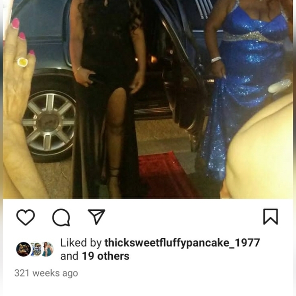 Long Black Prom dress with long open side split on The side NO FLAWS & WORN ONCE - Picture 2 of 4